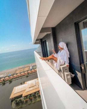 PANORAMA City Center Suite Sea View